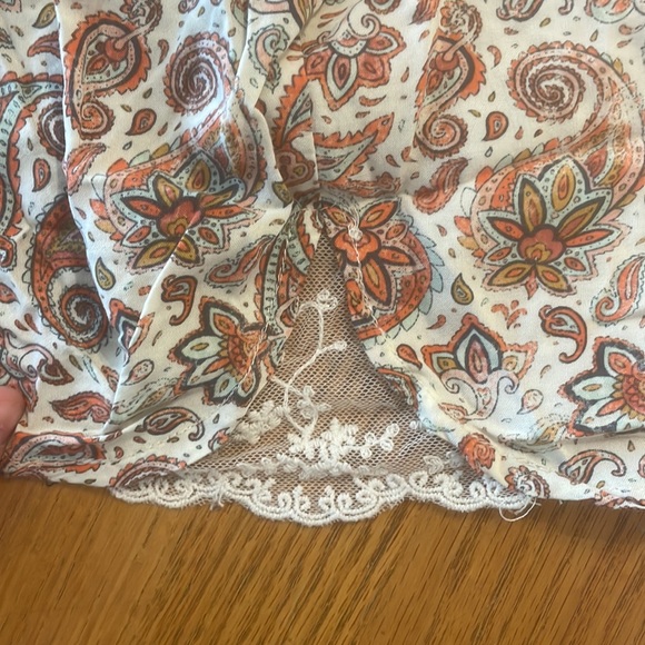 Small colorful short - Picture 2 of 6